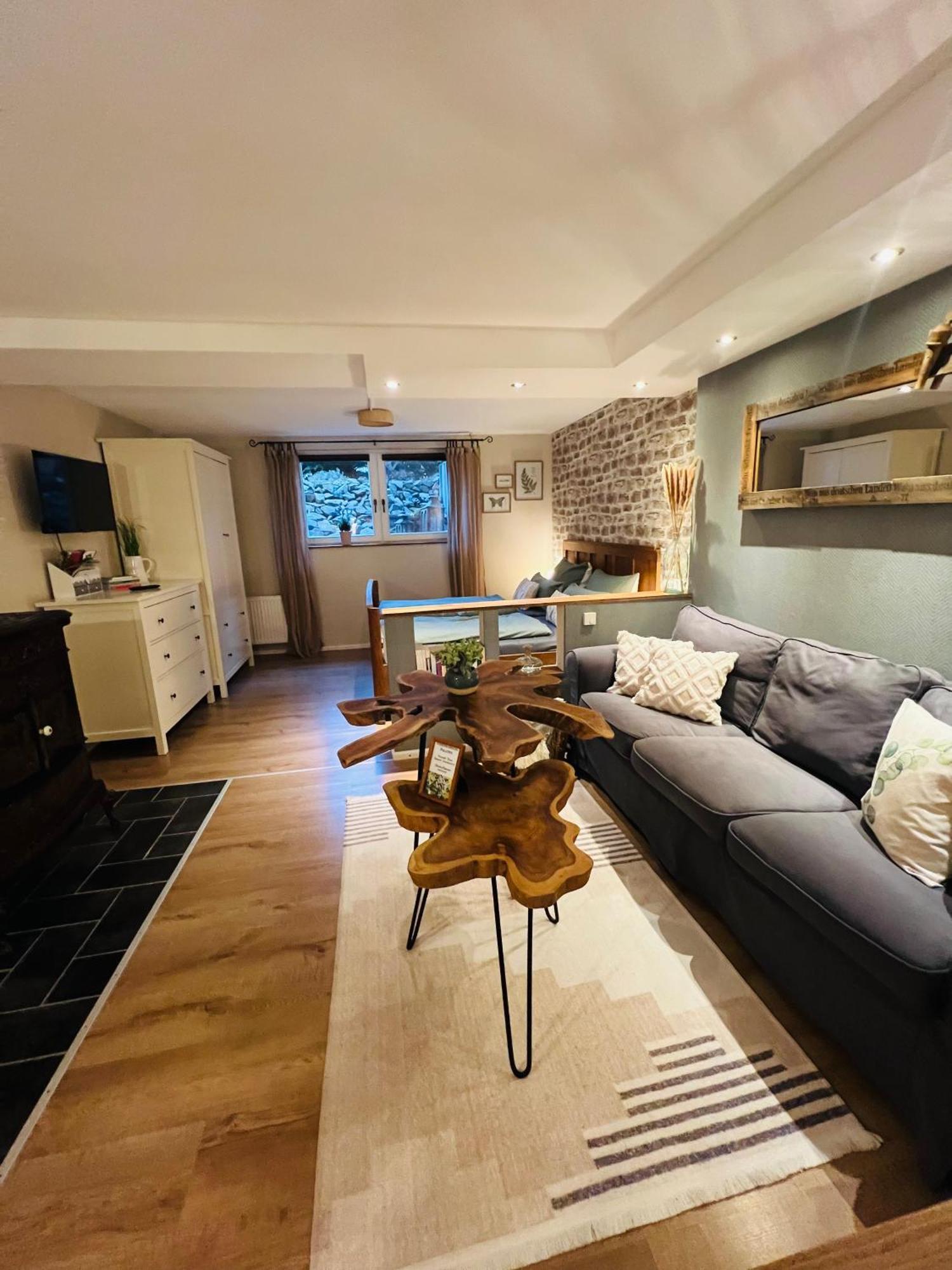 Ferienwohnung Palatina Heuchelheim-Klingen 외부 사진